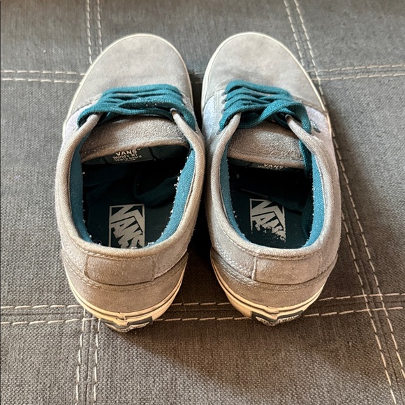 Vans Chukka Lows Gray Suede and Dark Teal Laces - Picture 2 of 6